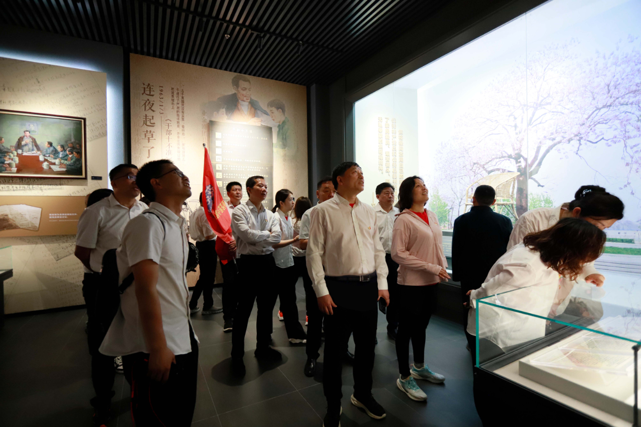 砥礪初心使命，汲取奮進(jìn)力量丨花花牛乳業(yè)集團(tuán)黨委組織開展學(xué)習(xí)“焦裕祿精神”主題黨日活動