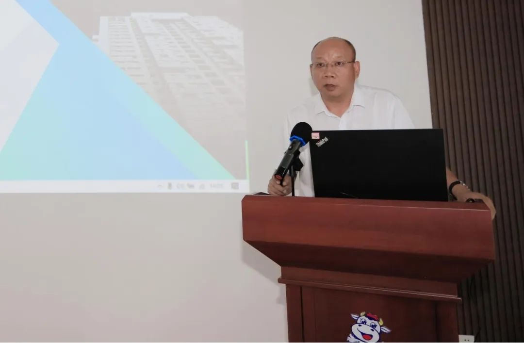 花花牛乳業(yè)集團(tuán)開(kāi)展“合規(guī)體系構(gòu)建框架”專題培訓(xùn) 花花牛乳業(yè)集團(tuán)開(kāi)展“合規(guī)體系構(gòu)建框架”專題培訓(xùn)