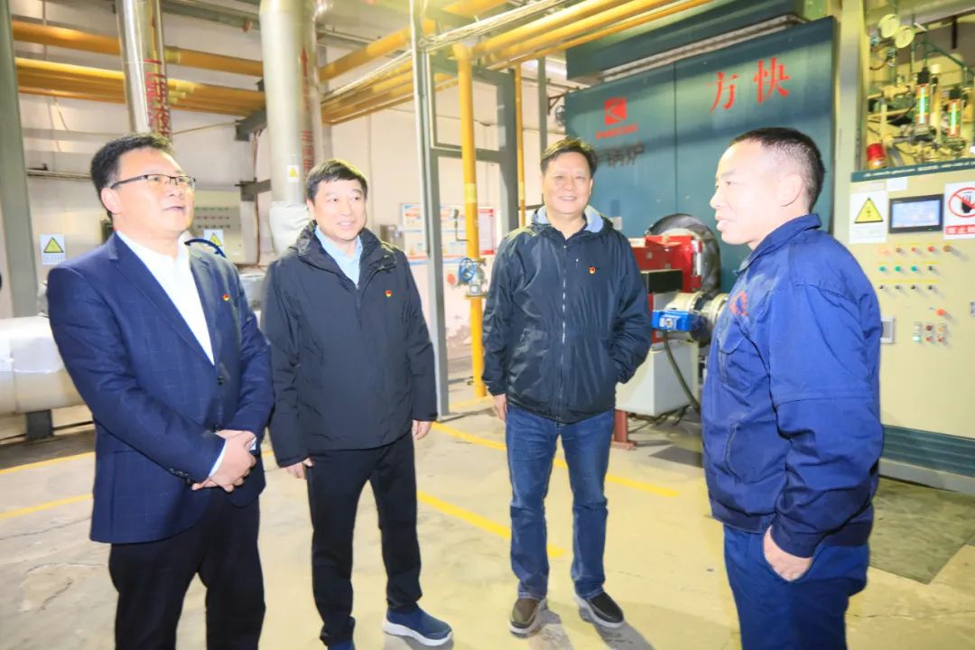 新春慰問送關(guān)懷——集團黨委書記、董事長慰問春節(jié)期間堅守崗位的一線職工