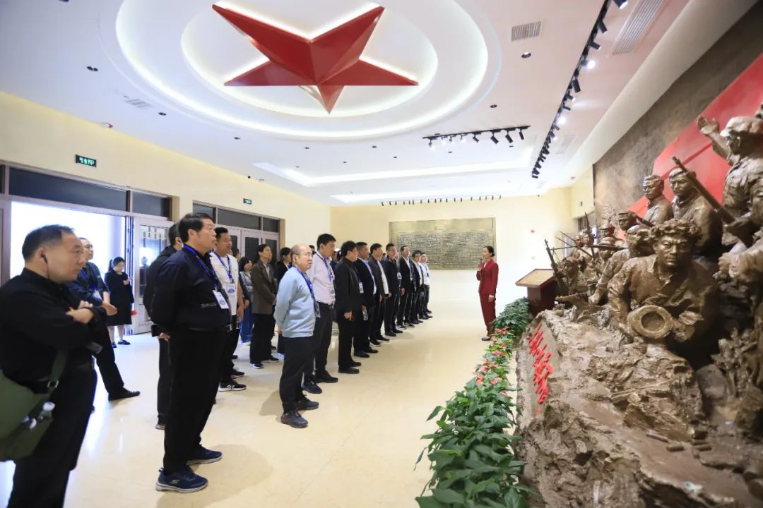 傳承紅色基因·踐行初心使命 | 花花牛乳業(yè)集團黨務干部赴河南大別山干部學院開展綜合素質提升教育培訓