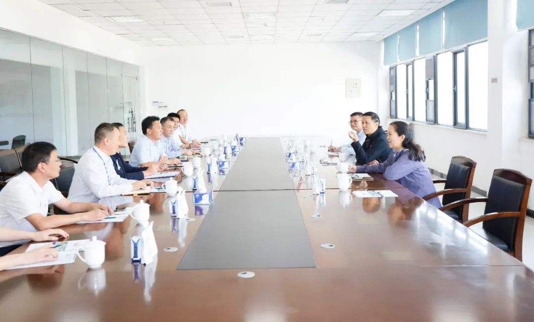 快樂過“雙節(jié)”，安全不放假｜河南農(nóng)投集團黨委書記、董事長李曉寰一行蒞臨花花牛乳業(yè)集團開展“雙節(jié)”安全生產(chǎn)大檢查活動并慰問一線職工、