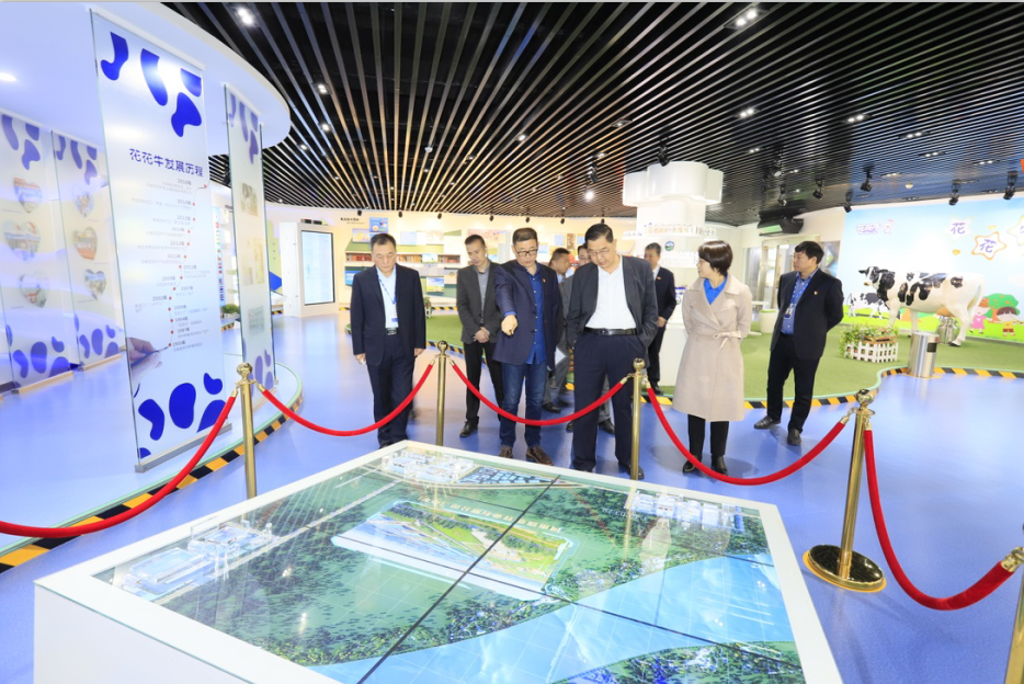 快訊 | 花花牛乳業(yè)集團(tuán)成為河南省食品工業(yè)協(xié)會(huì)食品質(zhì)量安全分會(huì)副會(huì)長(zhǎng)單位