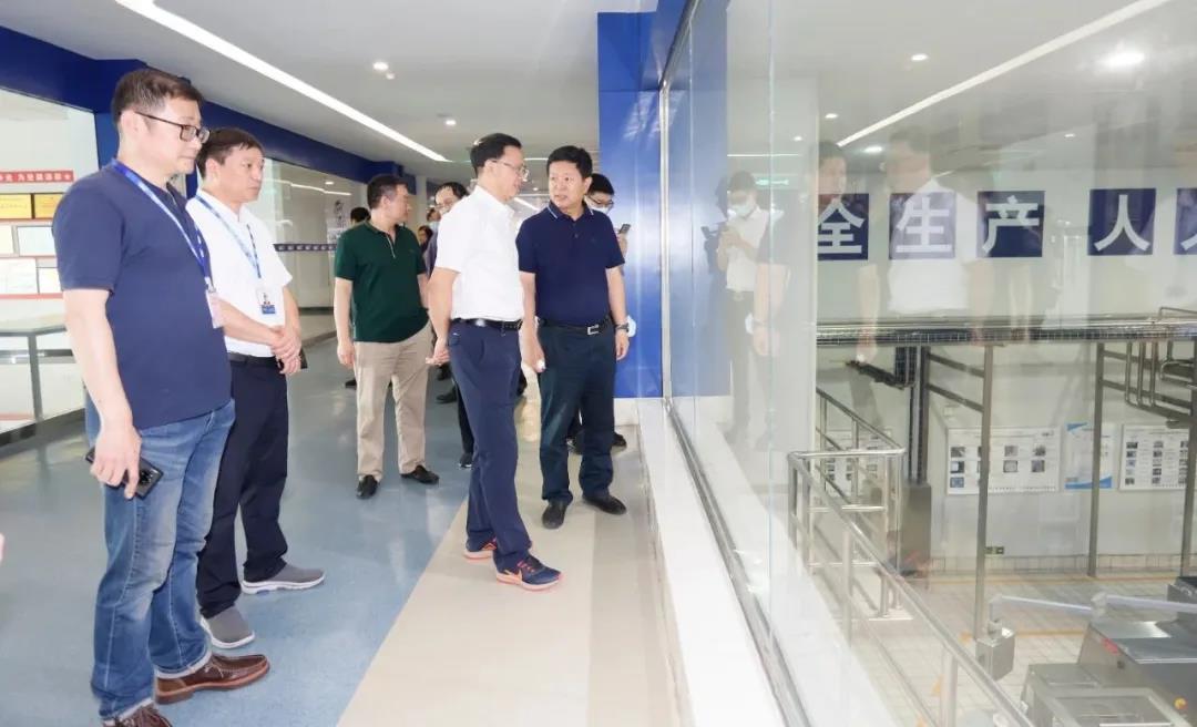 快訊 | 湖北省農(nóng)業(yè)廳副廳長(zhǎng)王海濤等領(lǐng)導(dǎo)一行蒞臨河南花花牛乳業(yè)集團(tuán)參觀調(diào)研 快訊 | 湖北省農(nóng)業(yè)廳副廳長(zhǎng)王海濤等領(lǐng)導(dǎo)一行蒞臨河南花花牛乳業(yè)集團(tuán)參觀調(diào)研