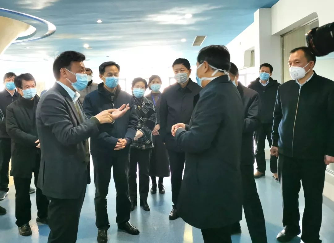 快訊丨河南省副省長武國定蒞臨花花牛乳業(yè)集團調(diào)研重點保障企業(yè)復工復產(chǎn)情況 快訊丨河南省副省長武國定蒞臨花花牛乳業(yè)集團調(diào)研重點保障企業(yè)復工復產(chǎn)情況