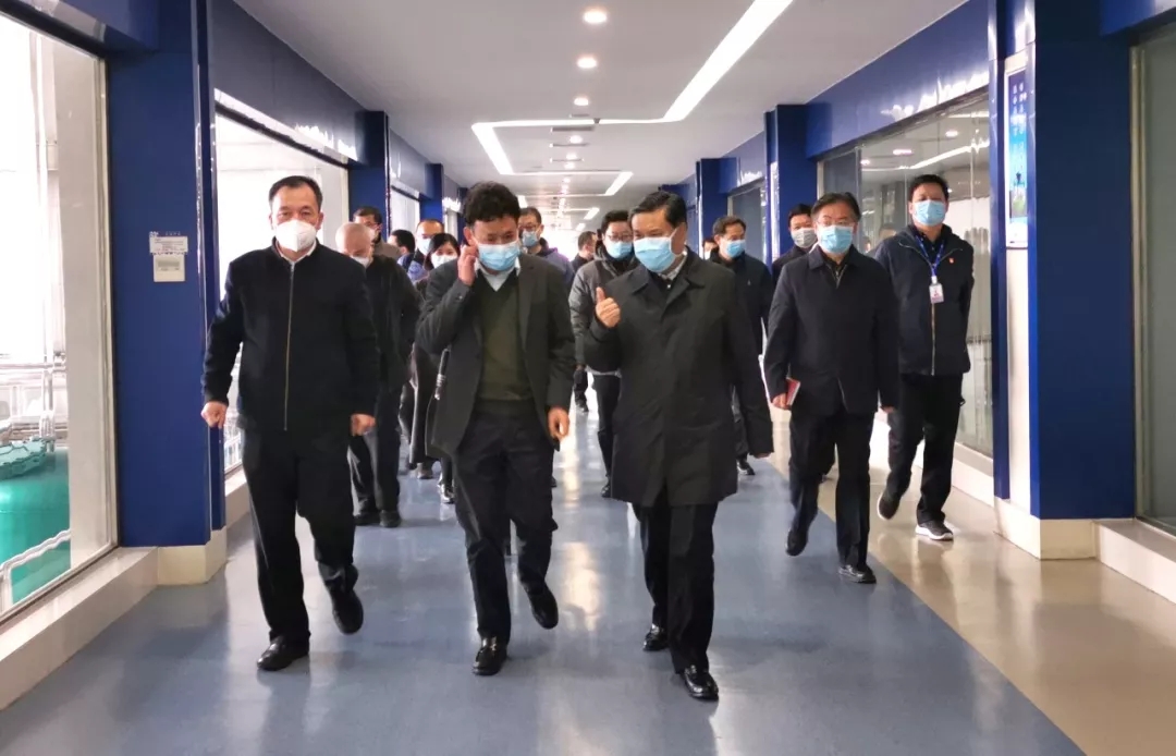 快訊丨河南省副省長武國定蒞臨花花牛乳業(yè)集團調(diào)研重點保障企業(yè)復工復產(chǎn)情況 快訊丨河南省副省長武國定蒞臨花花牛乳業(yè)集團調(diào)研重點保障企業(yè)復工復產(chǎn)情況