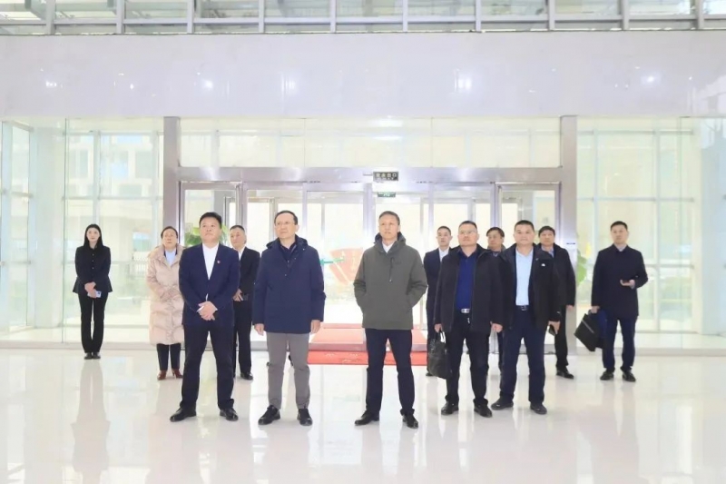 省政府國資委黨委書記、主任李濤一行到花花牛乳業(yè)集團(tuán)調(diào)研