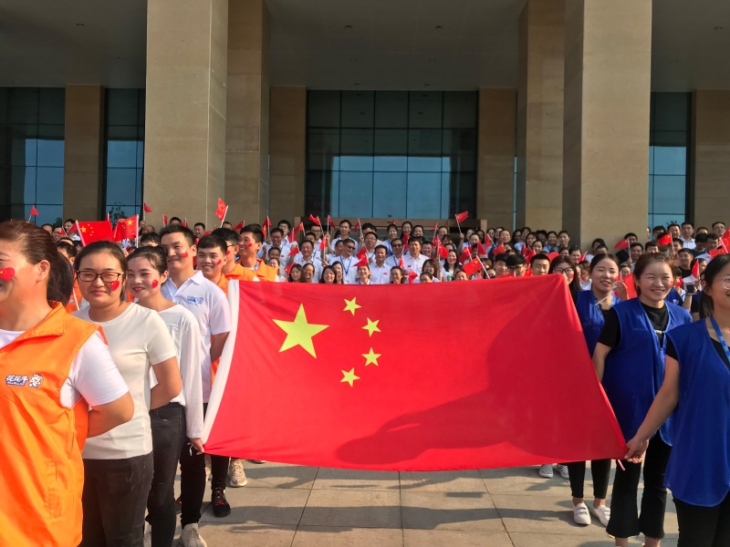 花花牛 唱紅歌 祝福我的國?。?！